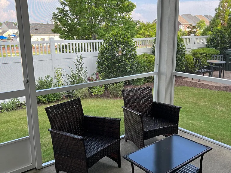 1109 Little Gem Ln — Photo 11
