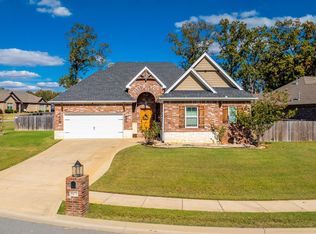 9432 Oak Forest Ln, Sherwood, AR 72120