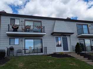 11 High Gate Trl APT 2, Fairport, NY 14450