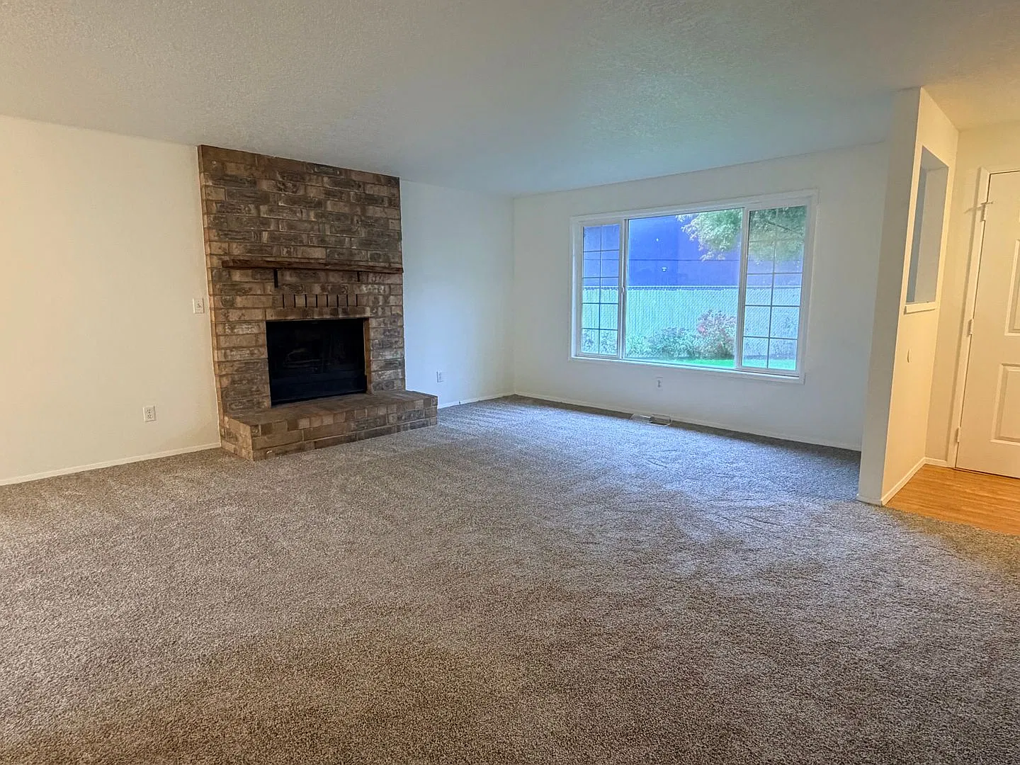 Neat and Tidy One Level Home Located in the Jackson School Neighborhood — Photo 4