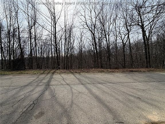 3rd image of 5 Jamestown Rd