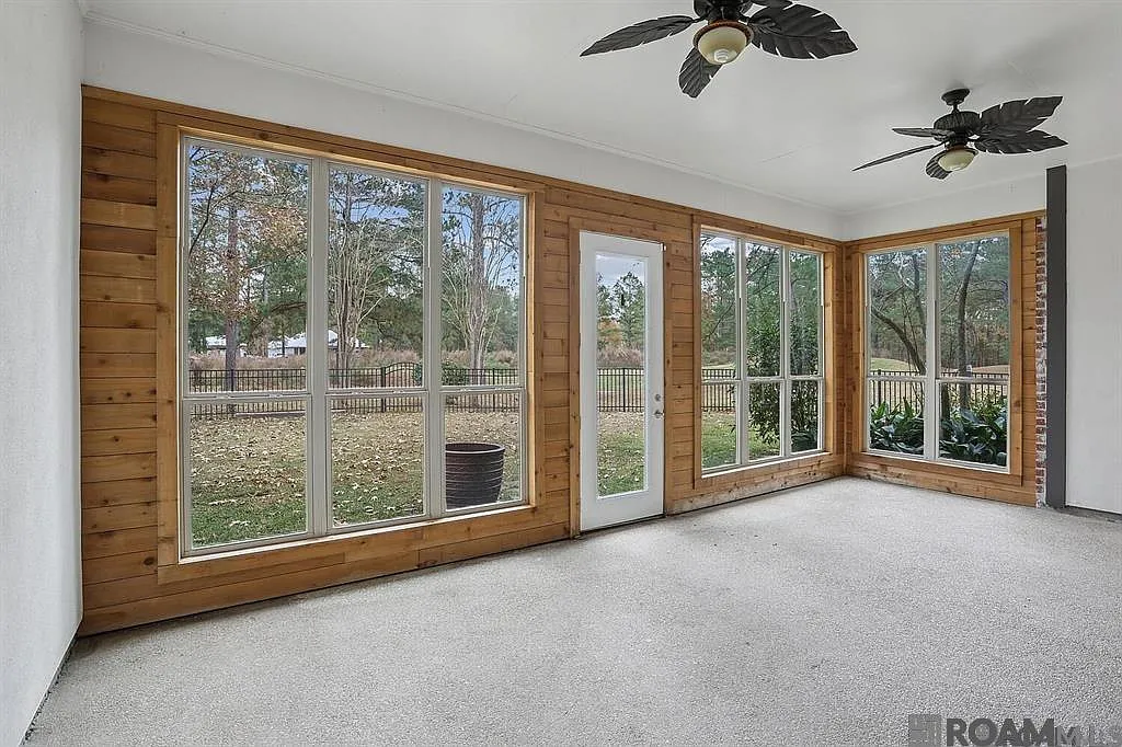 4 bed, 2543 sqft, $3,500 — Photo 3
