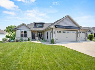 1638 Steiner Ln, Green Bay, WI 54313