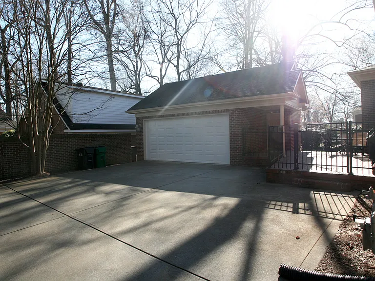 1105 Randolph Oaks Ct — Photo 31