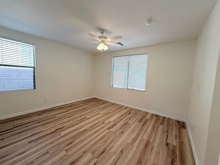1936 Bluff Knoll Ct #LAS — Photo 15