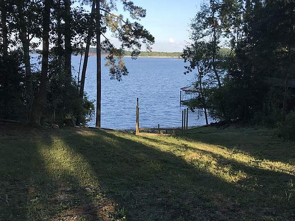 3rd image of 277 Redbud Cir