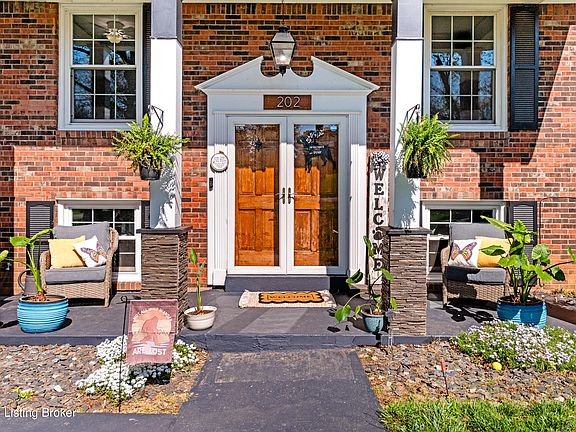 5th image of 202 Cedarview Dr