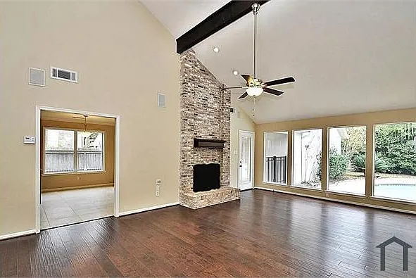 4 bed, 2582 sqft, $2,400 — Photo 3