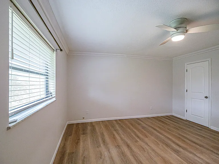 400 18th St #D6 — Photo 16