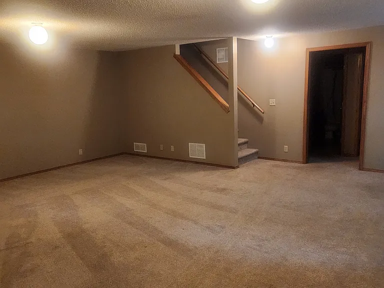 finished rec room in basement
