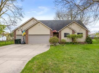 2823 Harrison Ave, Rochester Hills, MI 48307