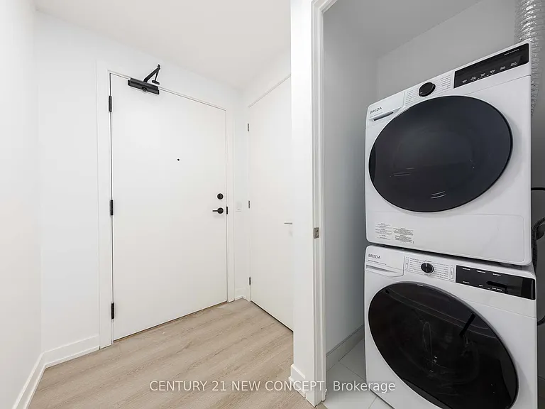 100 Queen St E #3608 — Photo 5