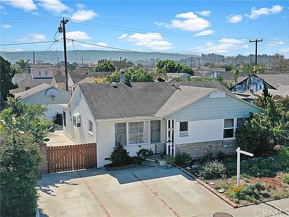 2nd image of 5024 Torrance Blvd