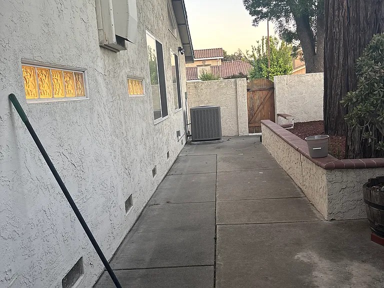 5468 Century Plaza Way — Photo 13