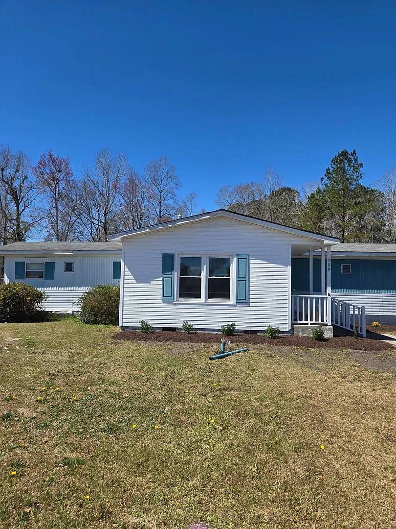 709 Jim Blake Rd — Photo 2