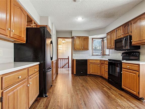 5th image of 6665 Lowell Dr