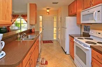 2nd image of 2050 Cocos Ln