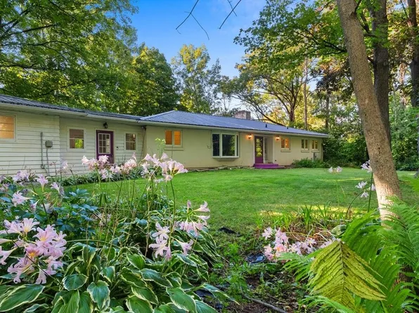 2420 Old Plank Rd, De Pere, WI 54115