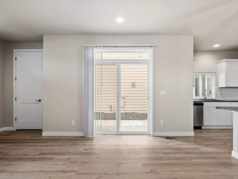 5209 E Hope Ave — Photo 17