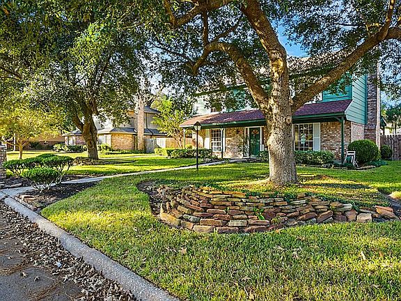 3rd image of 5607 Green Timbers Dr