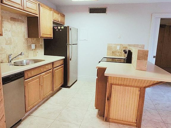 2nd image of 645 Executive Center Drive #R107