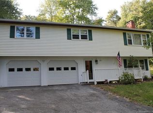 11 Arkay Dr, Higganum, CT 06441