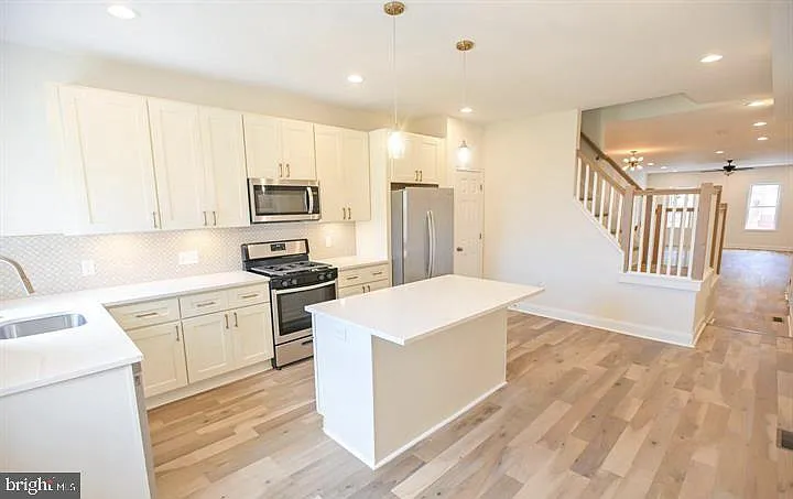 1227 Washington Blvd — Photo 6