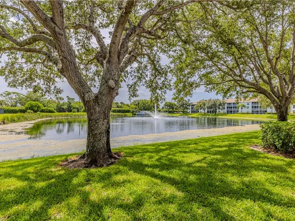 9600 Victoria LN #108, NAPLES, FL 34109