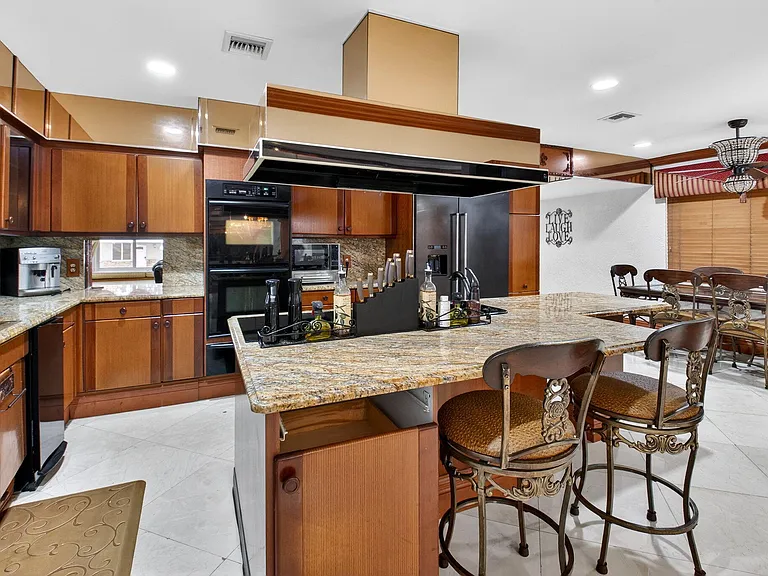 10965 La Reina Rd — Photo 11
