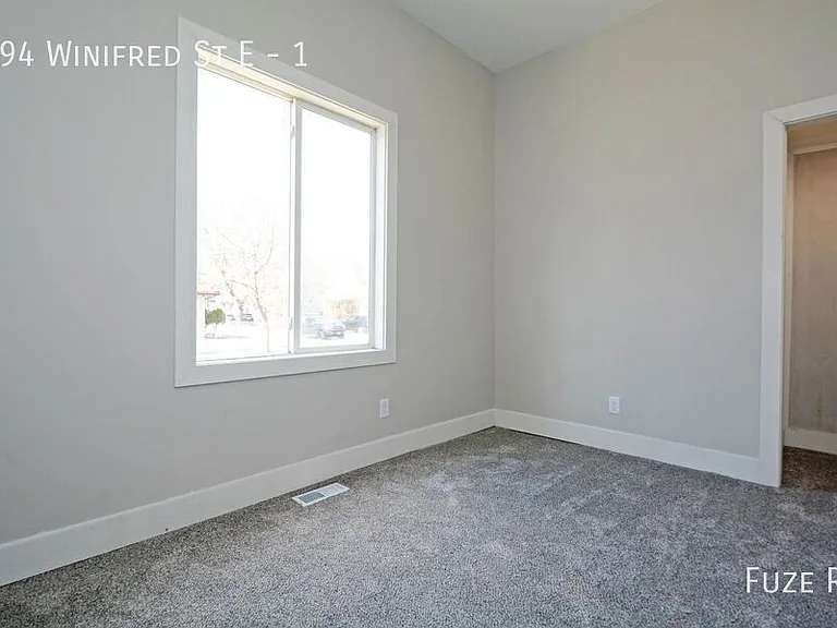 294 Winifred St E #1 — Photo 7