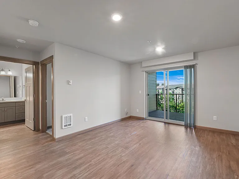 515 Telegraph Rd — Photo 5