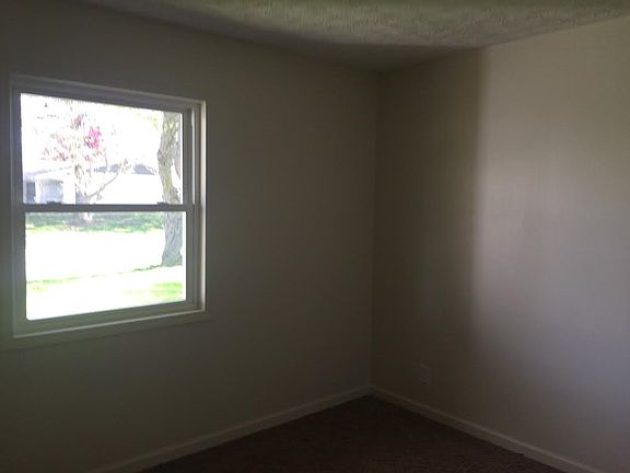 4th image of 113 Franklin St