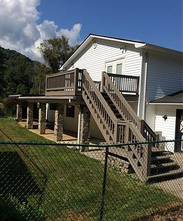 3rd image of 110 Dazzling Brook Ln
