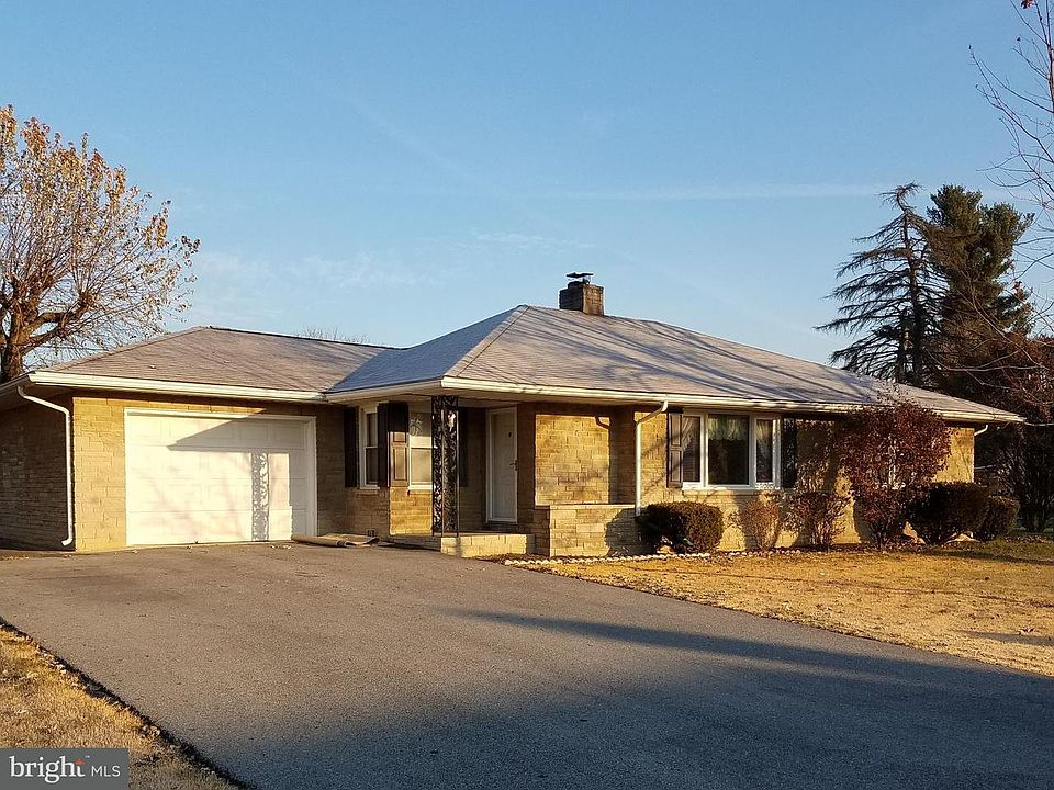 1st image of 18424 Woodside Dr