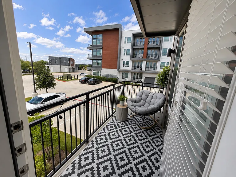 211 W Canyon Ridge Dr — Photo 12