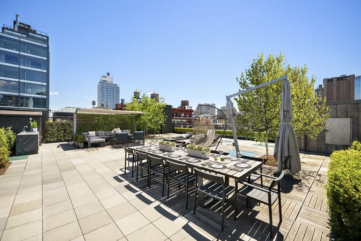 96 Grand St photo 1