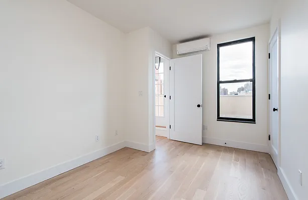 Rented by REAL New York | media 4