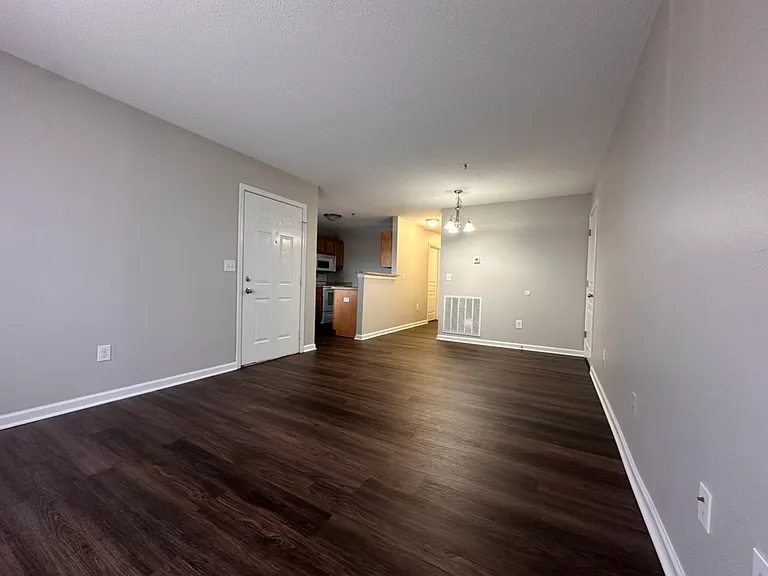 2 bed 2 bath - Living room / Dining room
