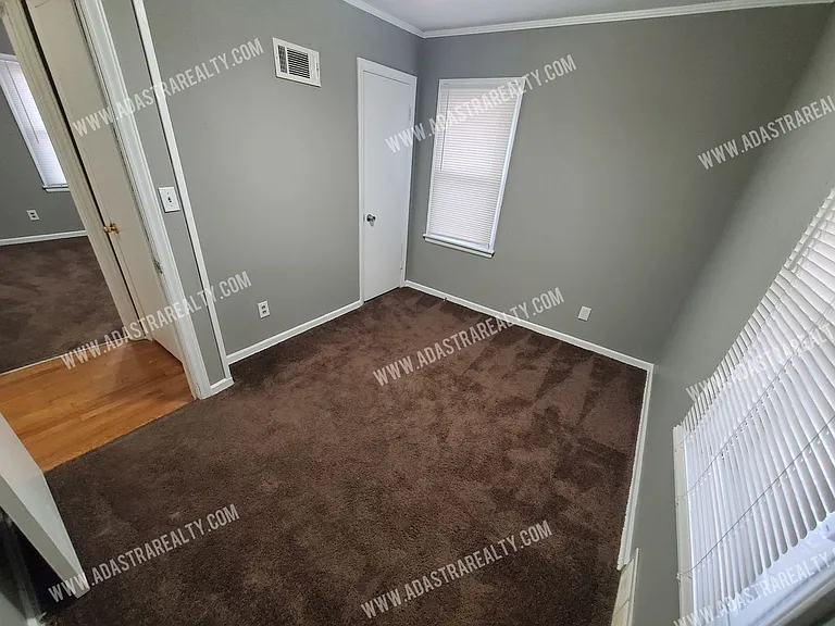 9909 Wheeling Ave — Photo 13