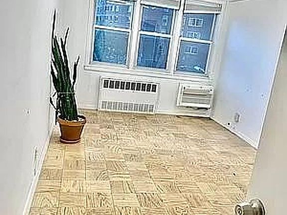 5th image of 50 Bayard St APT 4R