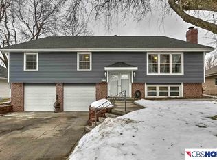 13447 Cedar St, Omaha, NE 68144