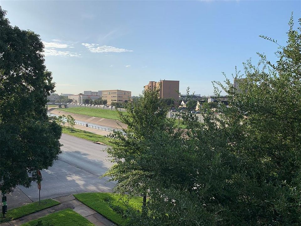1st image of 2400 N Braeswood Blvd APT 306