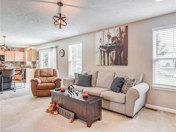 4th image of 107 Northwood Ln