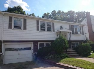 214 Weld St, West Roxbury, MA 02132