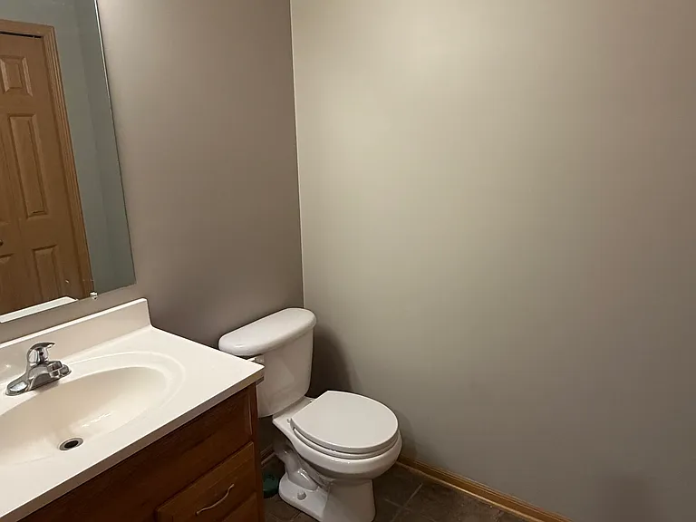 2454-2456 Millview #2454 — Photo 6
