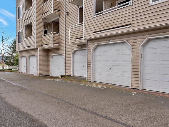 3rd image of 801 Rainier Ave N Unit D217