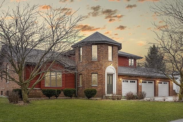 1st image of 924 W Bonnie Ln