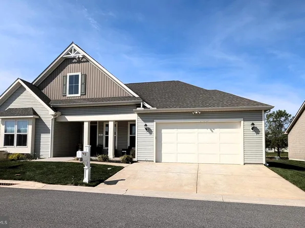 11 Ponds Edge Way, Dover, DE 19904