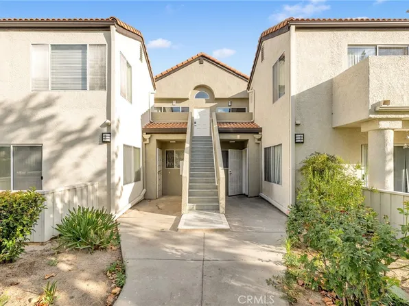 21307 Trumpet Dr Unit 203, Santa Clarita, CA 91321
