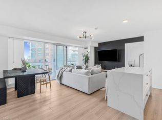 Vibe, Toronto, ON M6K 3S2